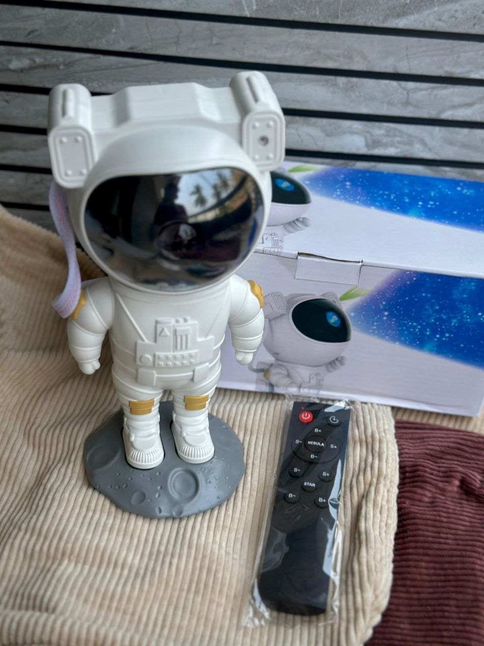 Astronaut Galaxy Star Projector Night Lamp for Kids & Adults