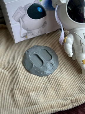 Astronaut Galaxy Star Projector Night Lamp for Kids & Adults